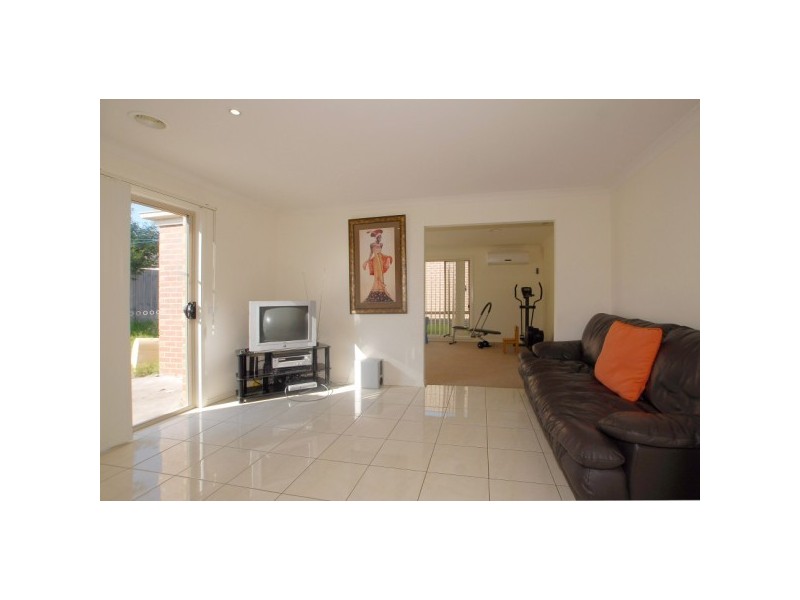 7 Garnet Close, Skye VIC 3977