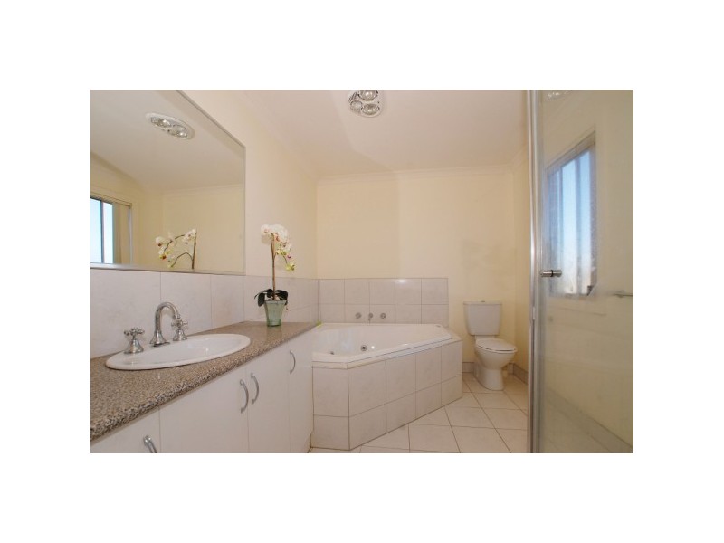 7 Garnet Close, Skye VIC 3977