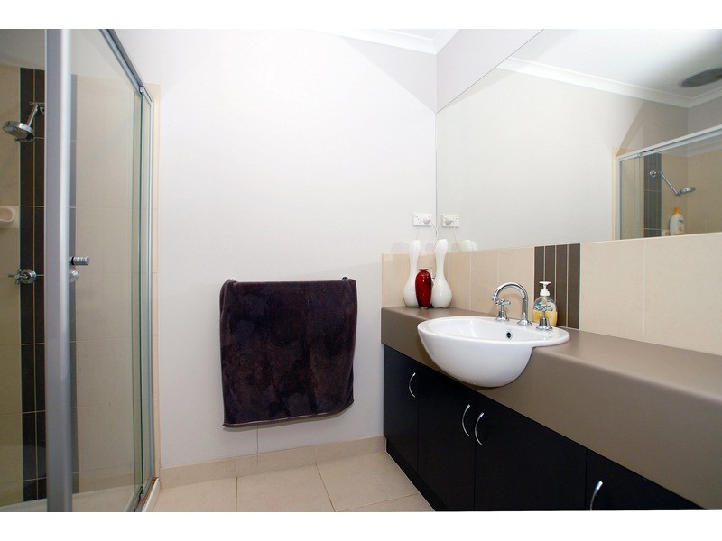 8/31-35 Brunnings Road, Carrum Downs VIC 3201