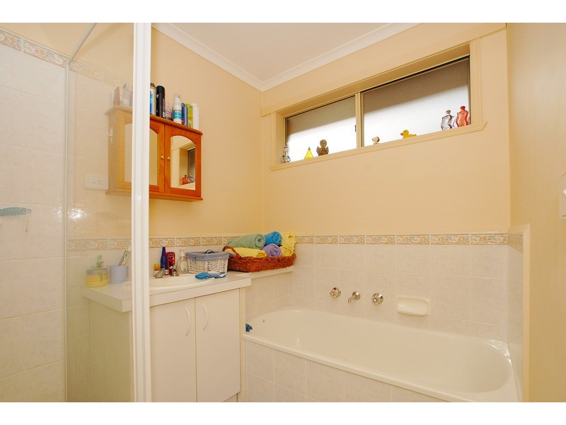 17 Lindas Way, Carrum Downs VIC 3201