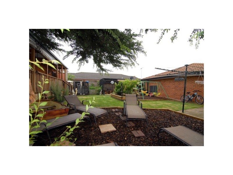 29 Nicole Court, Skye VIC 3977