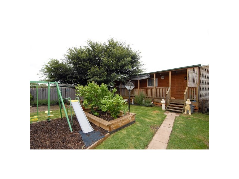 29 Nicole Court, Skye VIC 3977