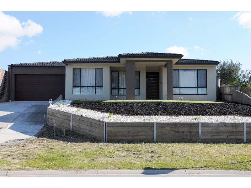 2 Flora Park Way, Carrum Downs VIC 3201