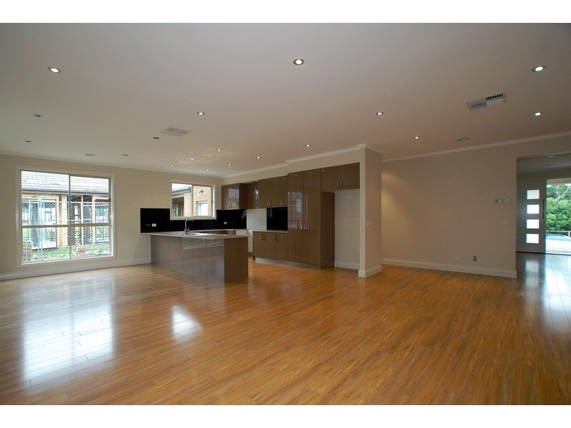 71 Diamond Parade, Skye VIC 3977