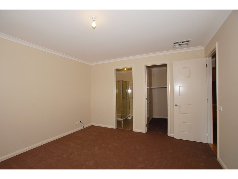 71 Diamond Parade, Skye VIC 3977