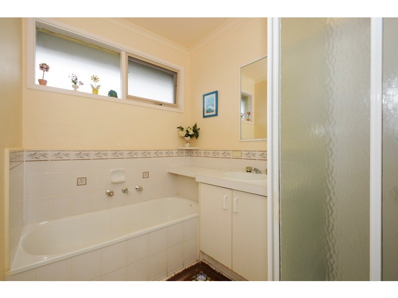 4 Strathearn Court, Carrum Downs VIC 3201