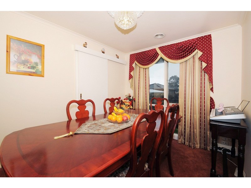 4 Strathearn Court, Carrum Downs VIC 3201