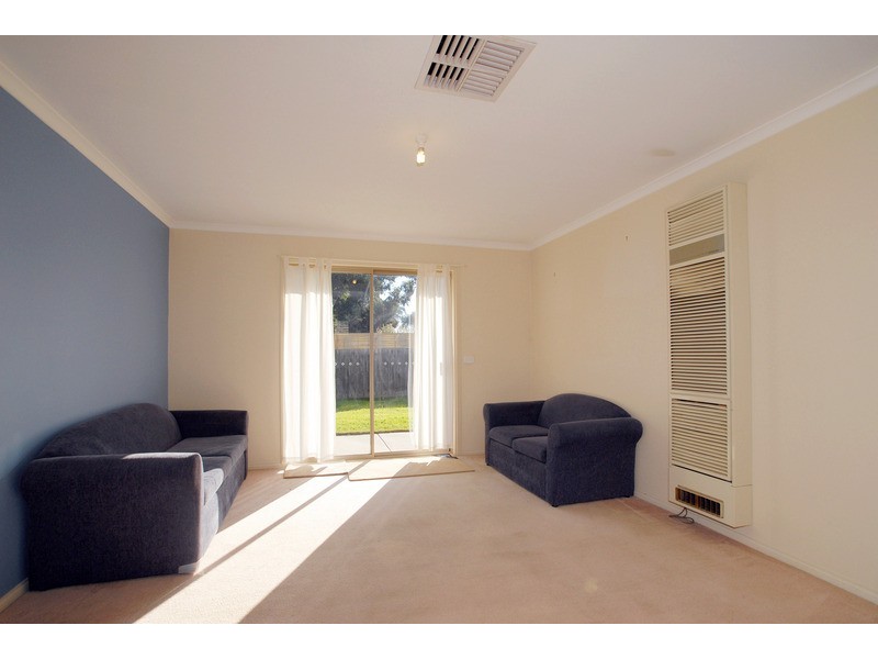 33 Oberon Drive, Carrum Downs VIC 3201