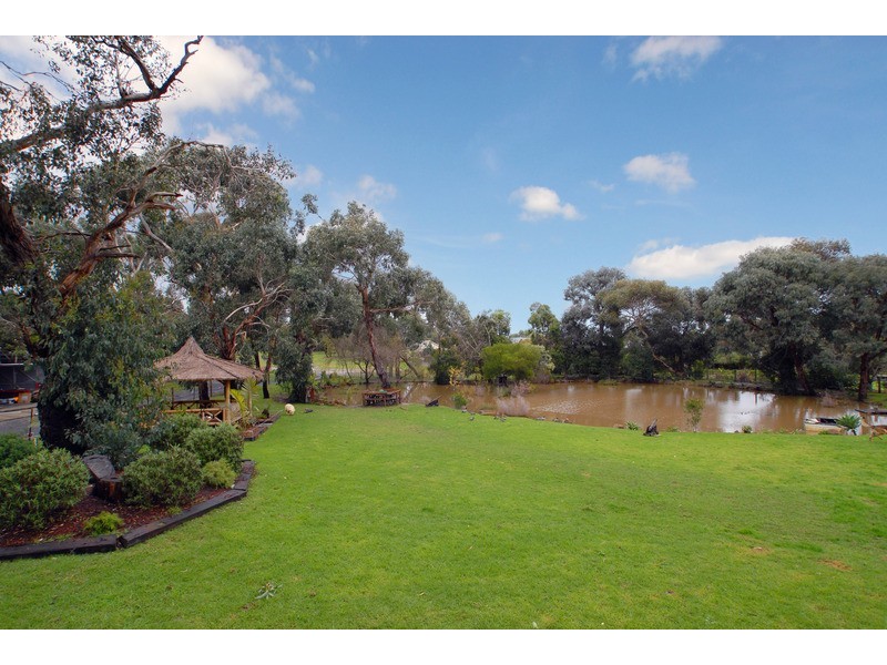 90 McClelland Drive, Langwarrin VIC 3910