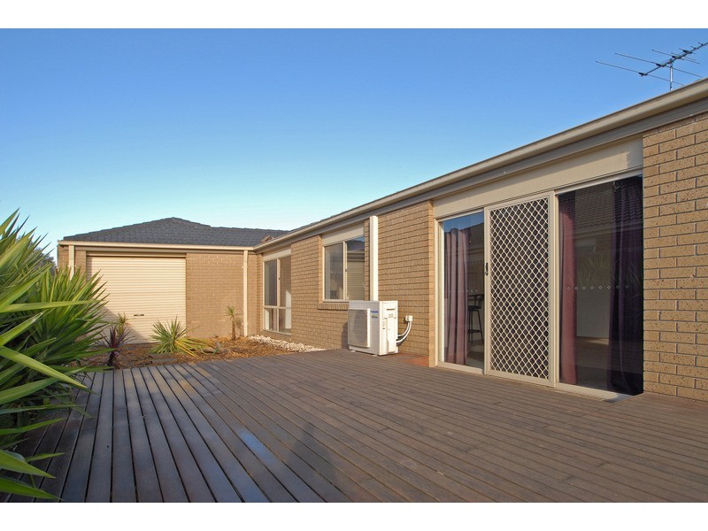 5 Vivi Court, Skye VIC 3977