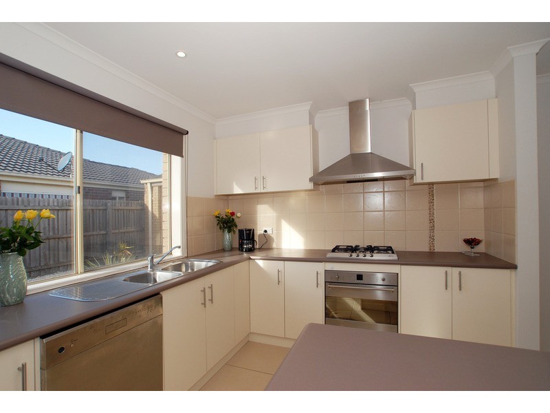 5 Vivi Court, Skye VIC 3977