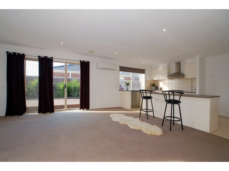 5 Vivi Court, Skye VIC 3977