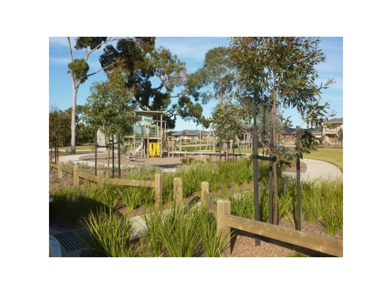 23 Danube Close, Skye VIC 3977