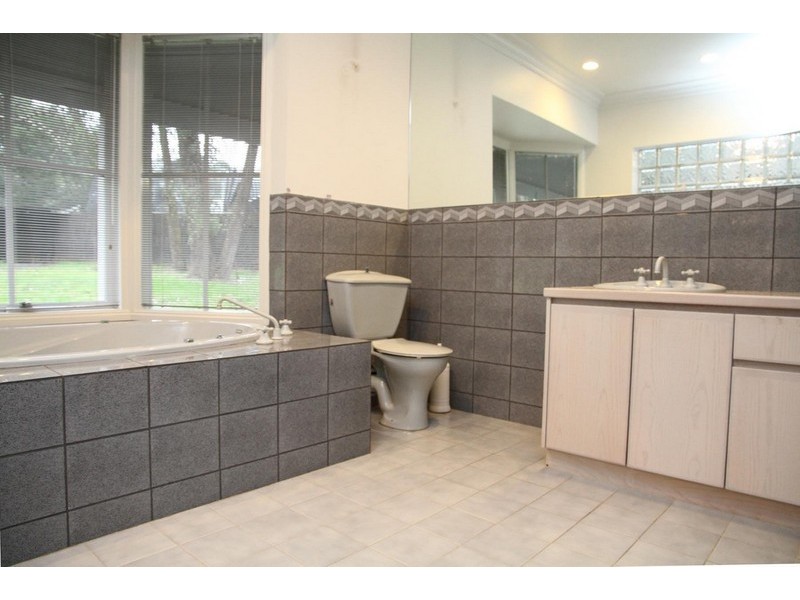 53 Kingston Road, Langwarrin VIC 3910