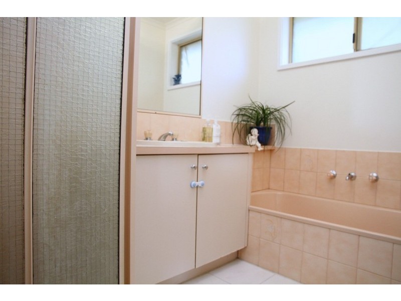 8 Naroo Place, Frankston VIC 3199