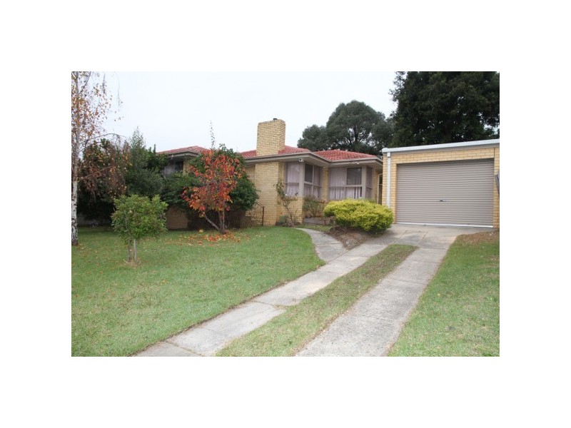 8 Woorilla Court, Frankston VIC 3199