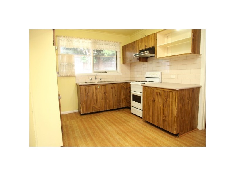 8 Woorilla Court, Frankston VIC 3199