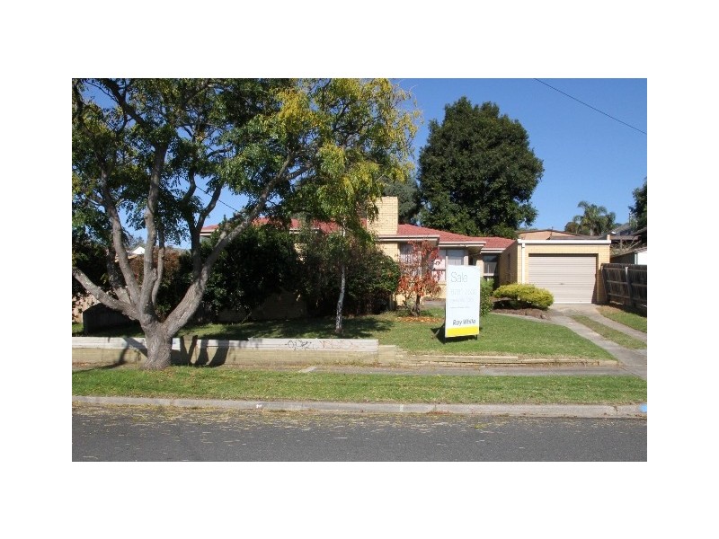 8 Woorilla Court, Frankston VIC 3199