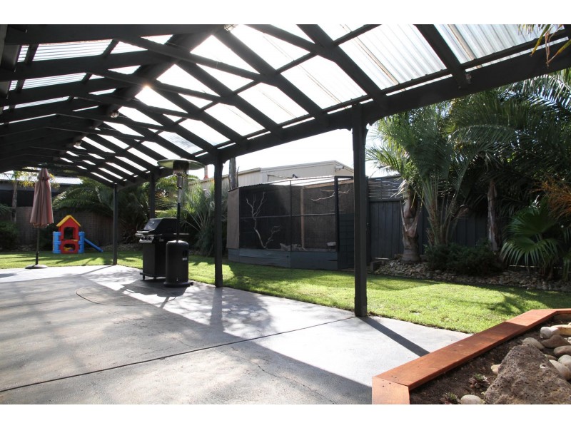 67 Rangeview Drive, Skye VIC 3977