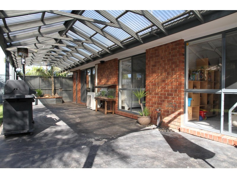 67 Rangeview Drive, Skye VIC 3977