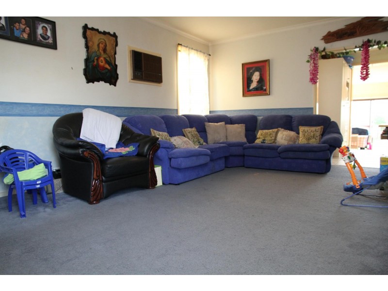 4 Nodding Avenue, Frankston North VIC 3200