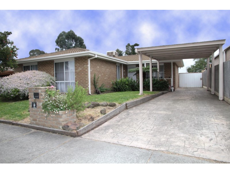 19 Darnley Drive, Skye VIC 3977