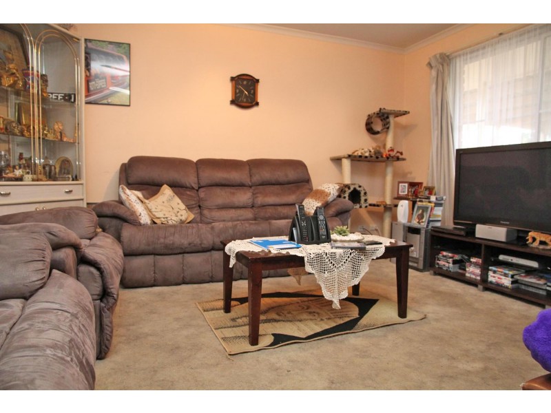 19 Darnley Drive, Skye VIC 3977