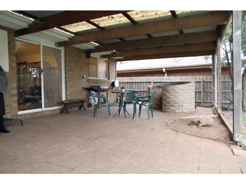 19 Darnley Drive, Skye VIC 3977