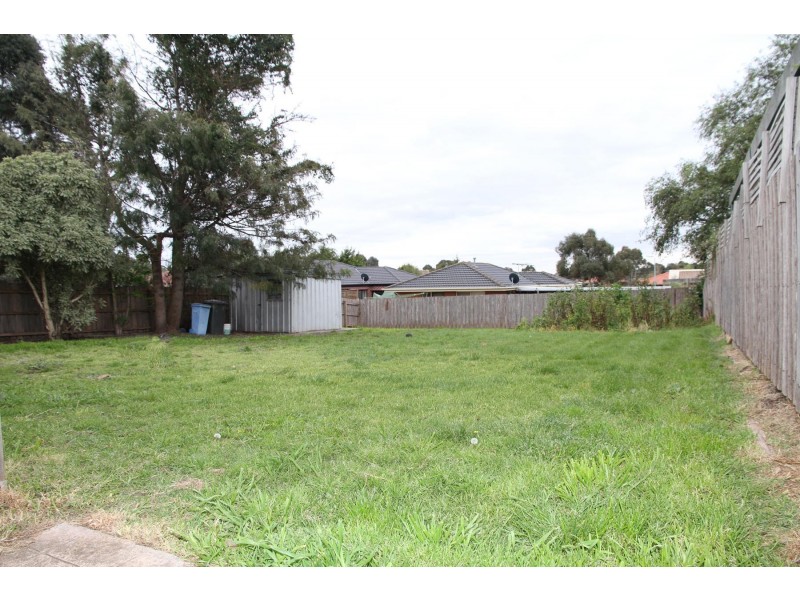 19 Darnley Drive, Skye VIC 3977