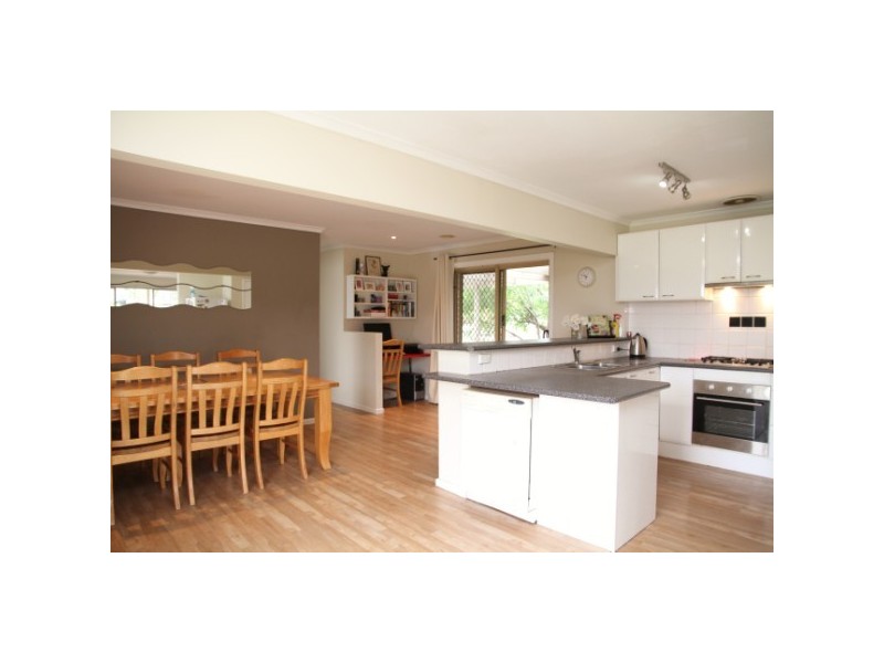 2 Marisa Court, Carrum Downs VIC 3201