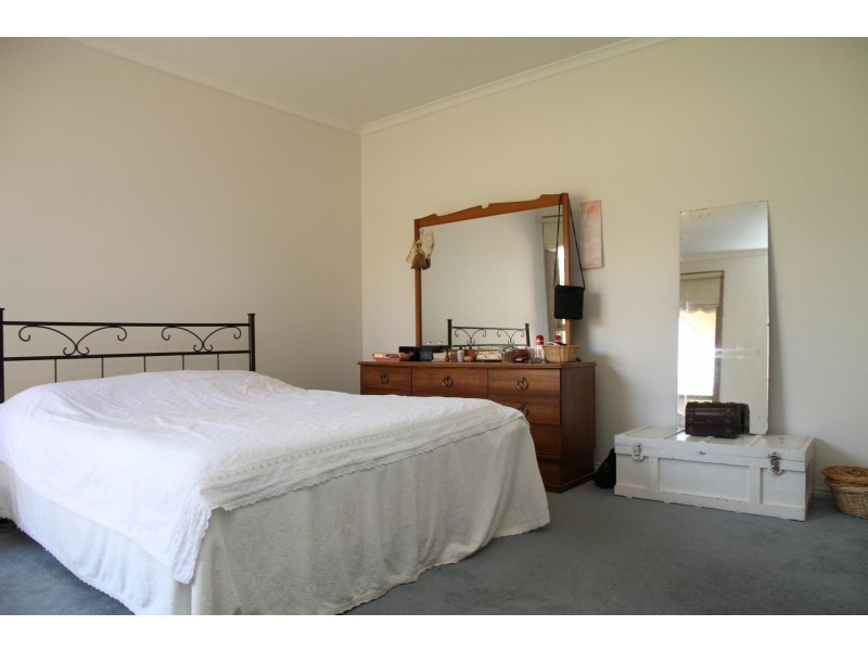 4 Duke Court, Skye VIC 3977
