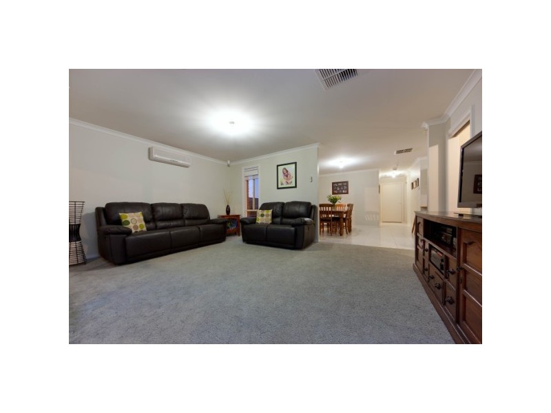 52 Carrum Woods Drive, Carrum Downs VIC 3201