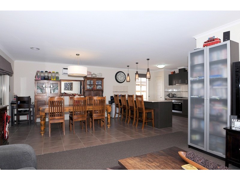 53 Diamond Parade, Skye VIC 3977