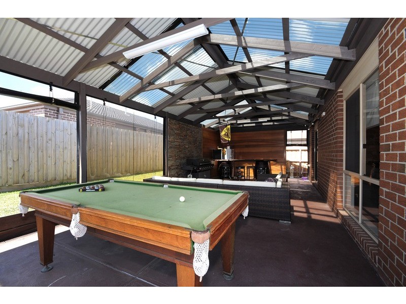 53 Diamond Parade, Skye VIC 3977