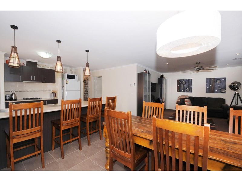 53 Diamond Parade, Skye VIC 3977