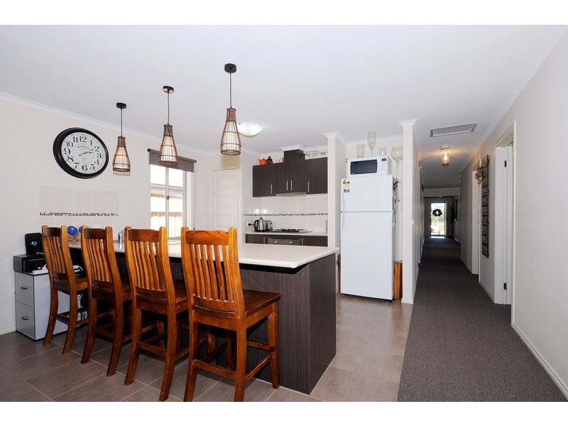 53 Diamond Parade, Skye VIC 3977