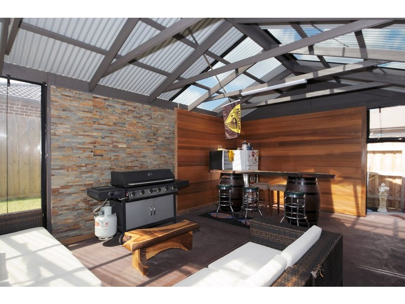 53 Diamond Parade, Skye VIC 3977