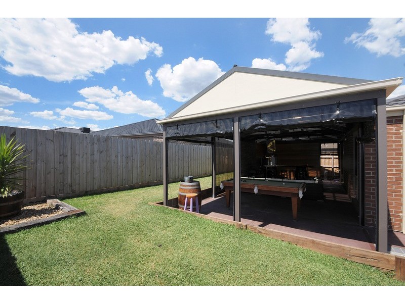 53 Diamond Parade, Skye VIC 3977