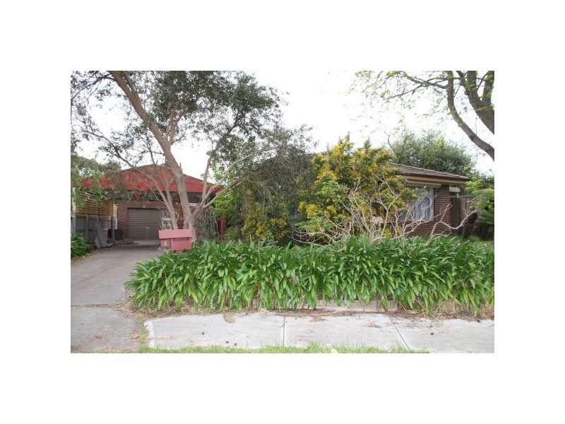 4 Charon Court, Frankston VIC 3199