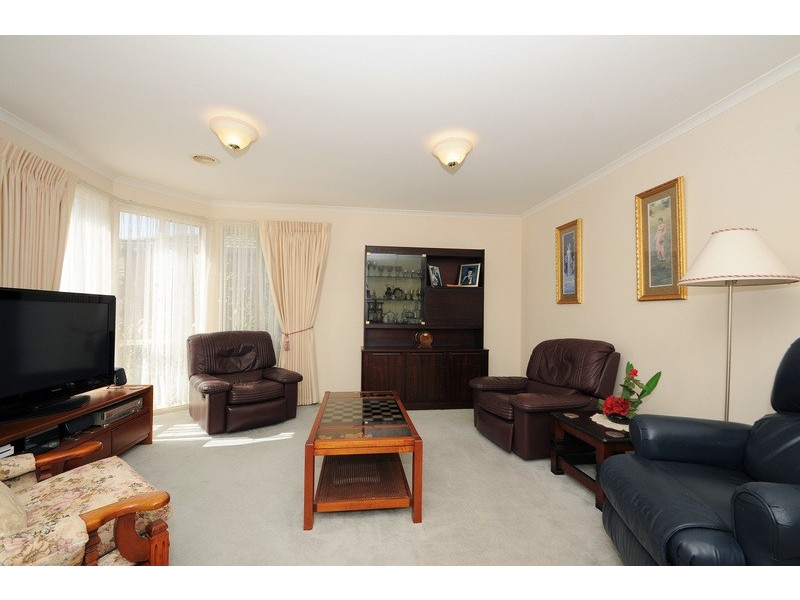 97 Rangeview Drive, Skye VIC 3977