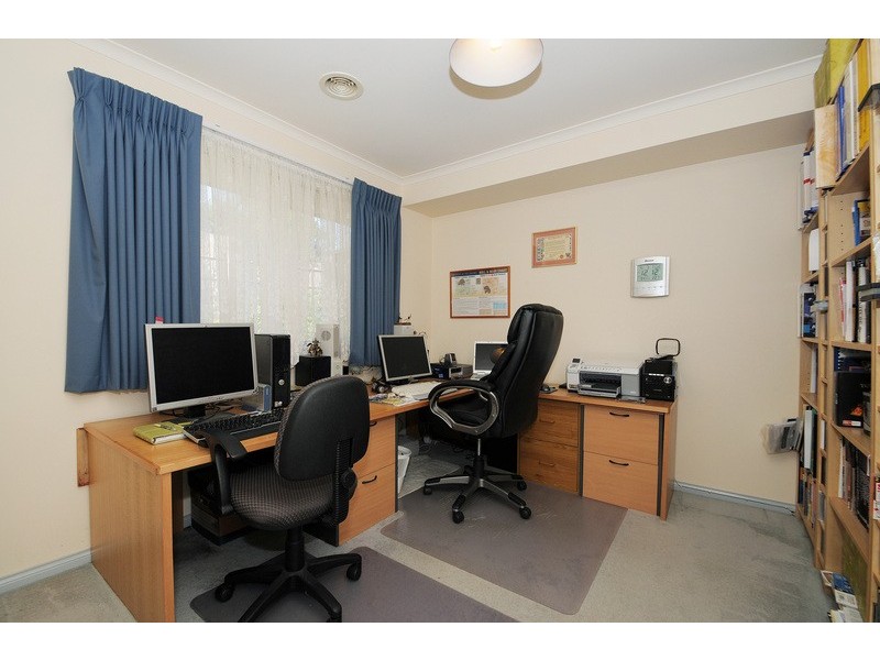 97 Rangeview Drive, Skye VIC 3977