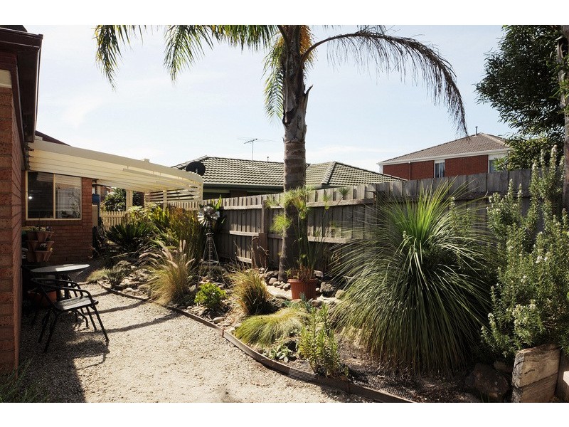 97 Rangeview Drive, Skye VIC 3977