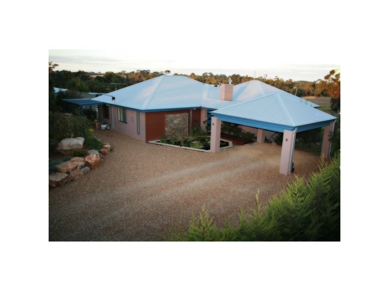 340 Middle Road, Pearcedale VIC 3912