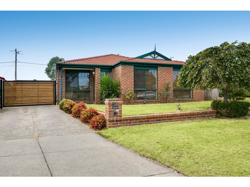8 Tolga Close, Carrum Downs VIC 3201