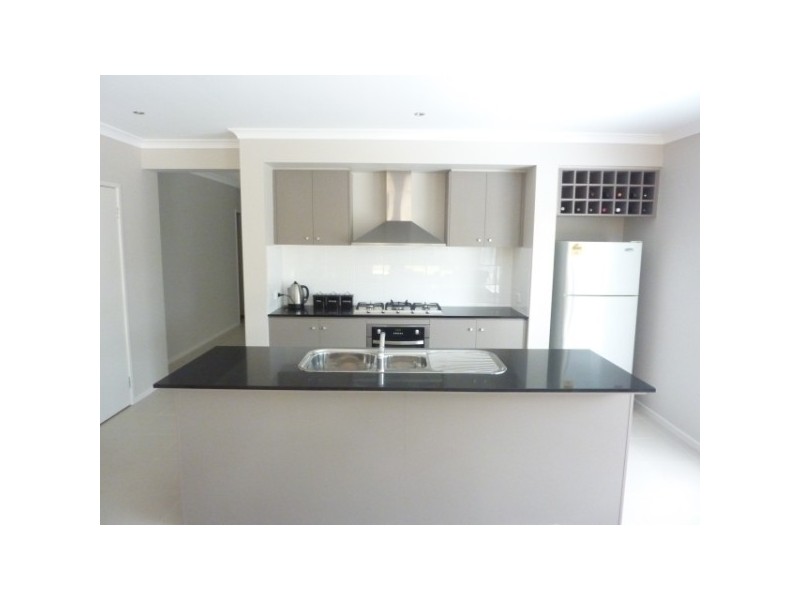 28 Wodalla Circuit, Sandhurst VIC 3977