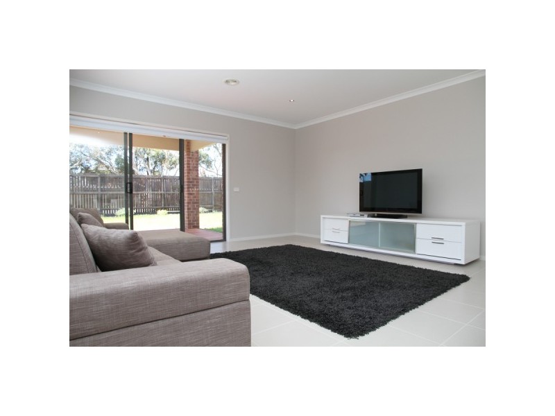 28 Wodalla Circuit, Sandhurst VIC 3977