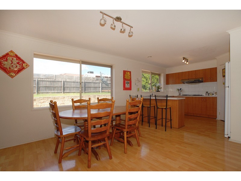 32 Manchester Drive, Skye VIC 3977