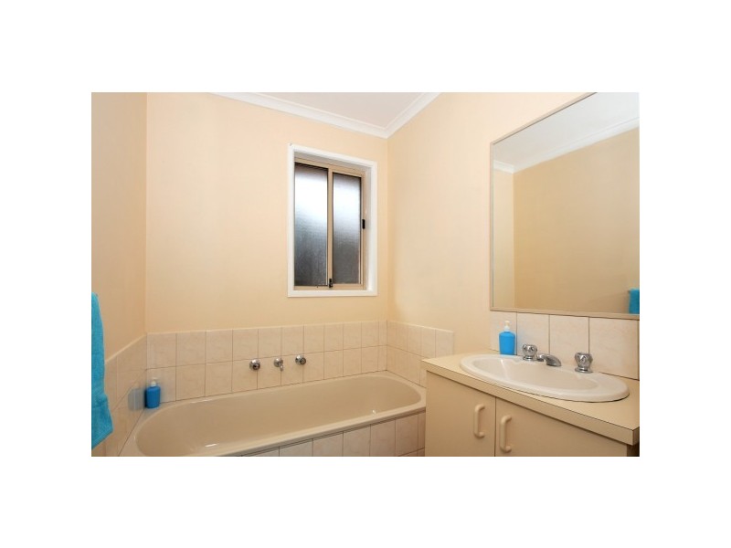 38 Tattler Street, Carrum Downs VIC 3201