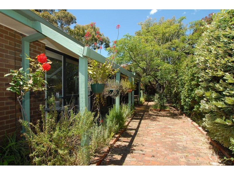 1 Emora Court, Frankston VIC 3199