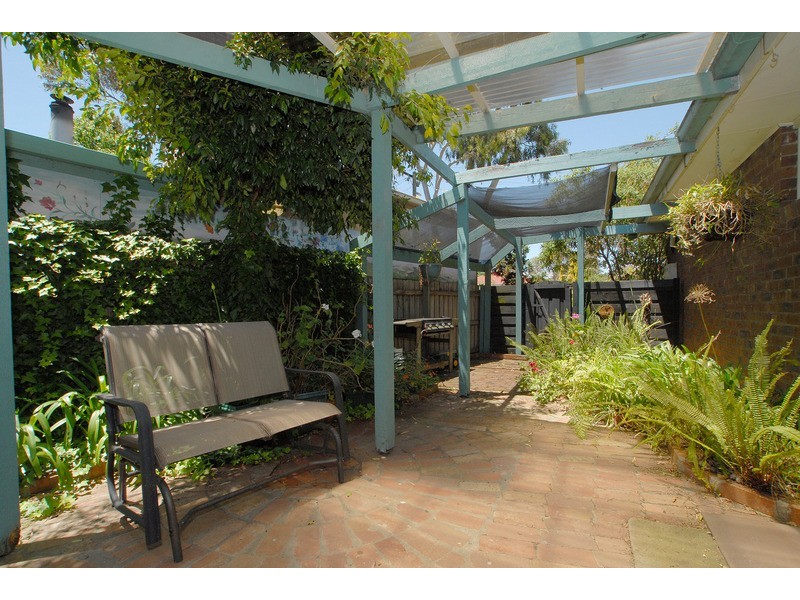 1 Emora Court, Frankston VIC 3199